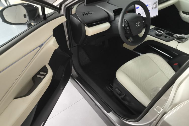 丰田bZ5 2025款 550 PRO智行版中控内饰20