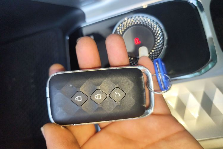 五菱汽车 五菱星云 2023款 2.0L DHT 旗舰版中控内饰7001