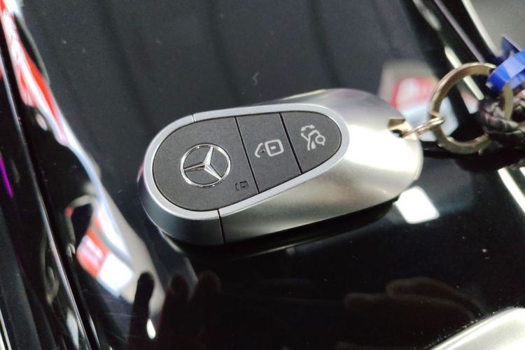 奔驰C级 2022款 改款 C 260 L 运动版中控内饰7001