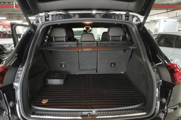 保时捷 2016款 Cayenne 3.0T机舱底盘23