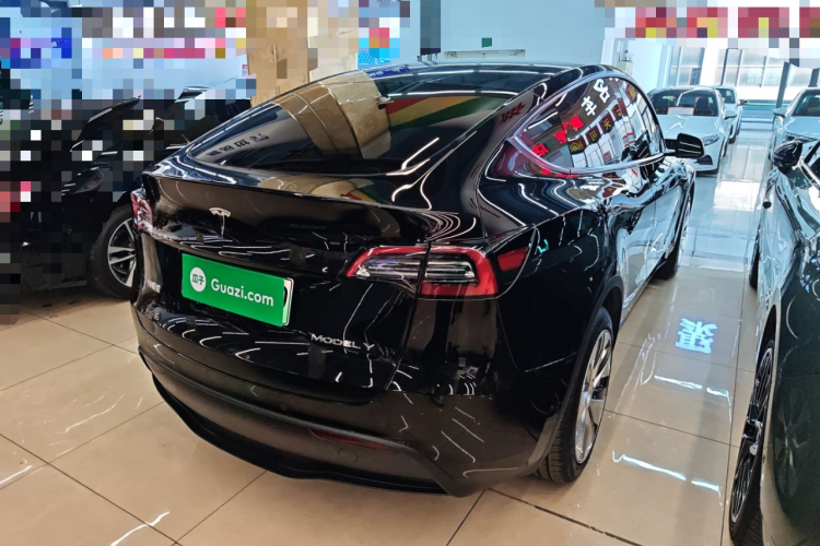 特斯拉 Model Y 2022款 改款 长续航全轮驱动版车身外观7