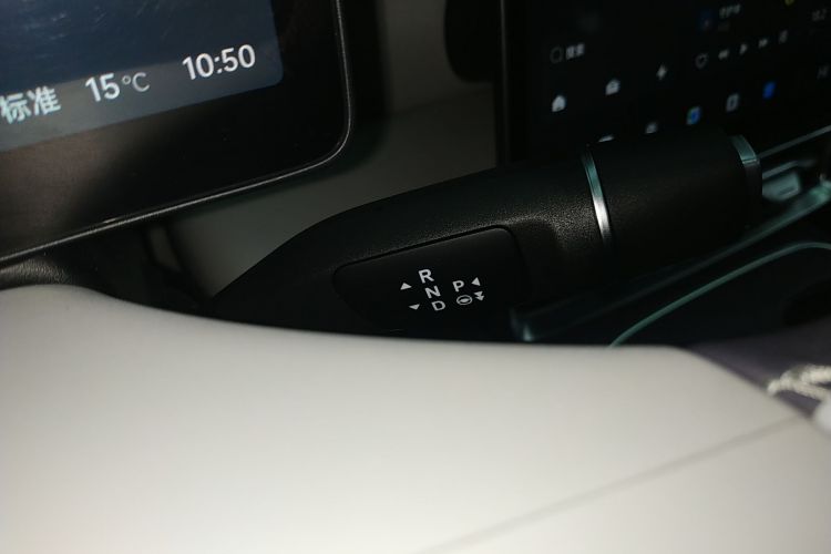 零跑汽车 零跑B01 2025款 650激光雷达版中控内饰18