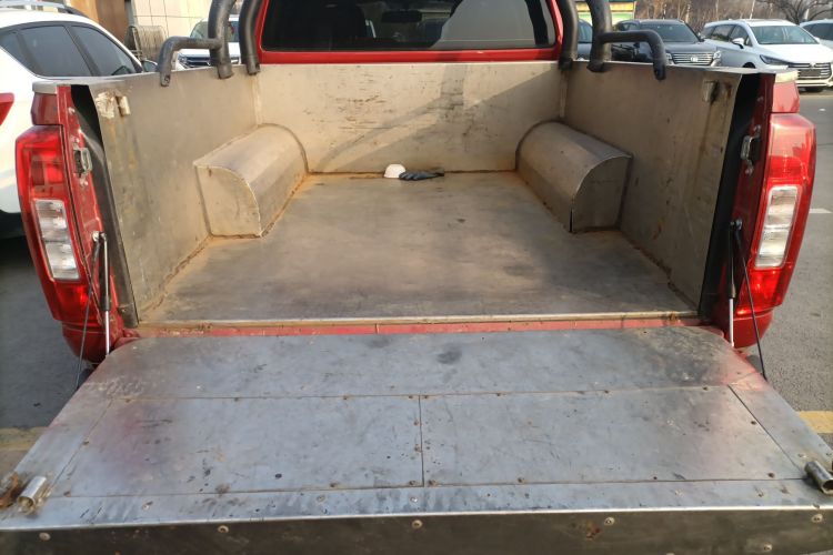 长城 炮 2019款 2.0T商用版手动柴油两驱精英型长箱GW4D20M局部细节23