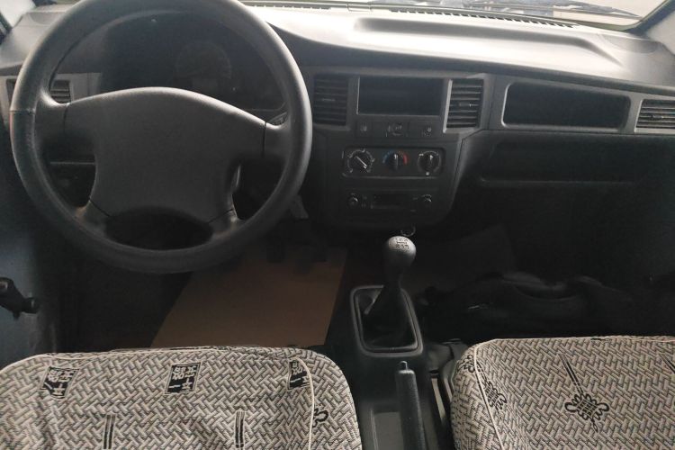 五菱汽车 五菱之光 2023款 1.5L 实用型 5/7座中控内饰7002