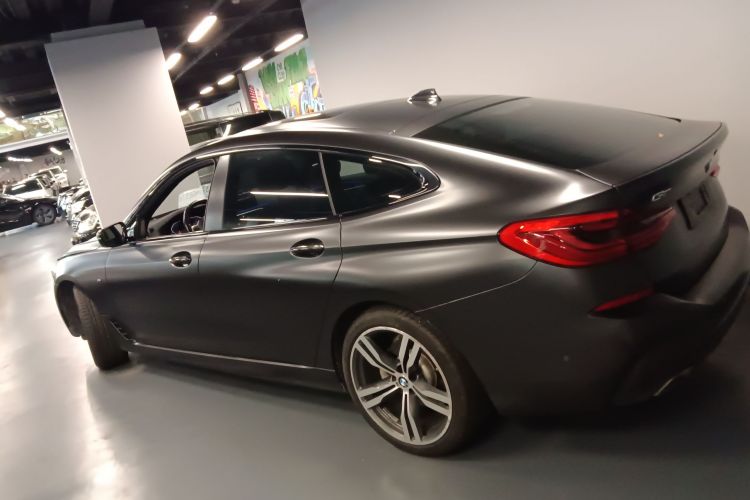 宝马6系GT 2021款 630i M运动套装车身外观4