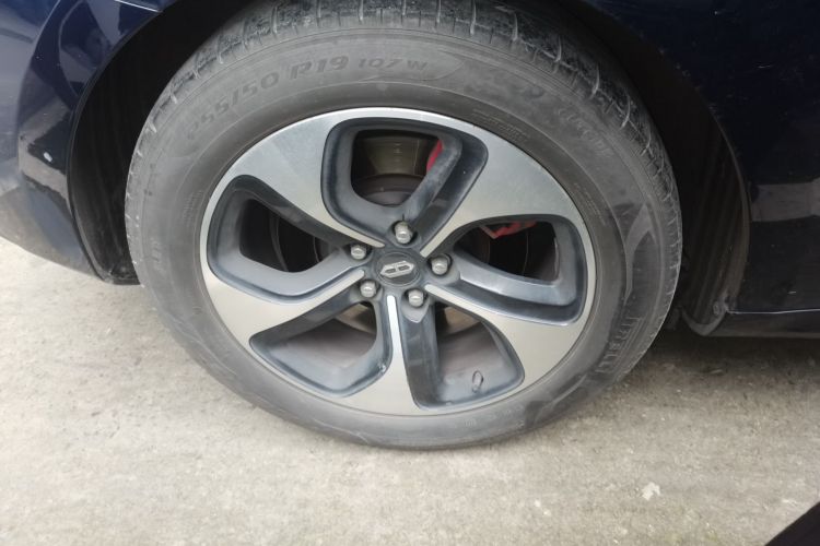 鸿蒙智行 问界M5 2022款 增程后驱标准版车身外观6008