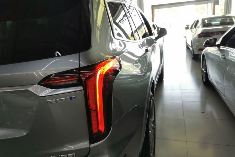 凯迪拉克XT6 2022款 2.0T 七座四驱豪华型车身外观6006