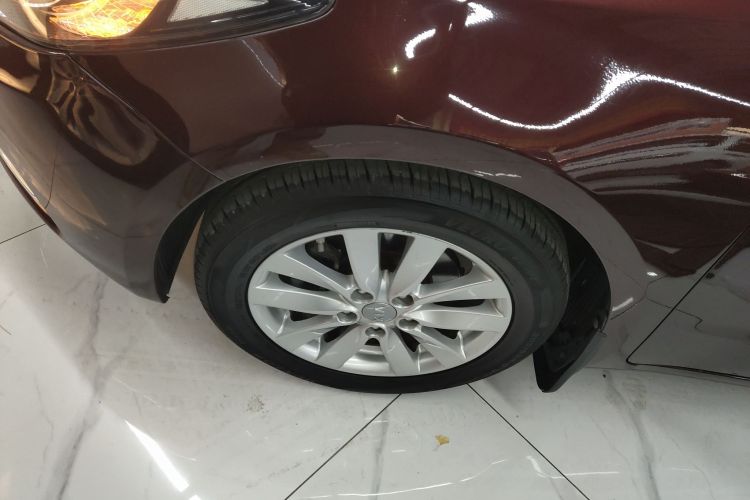 起亚K3 2013款 1.6L 自动GLS车身外观6007