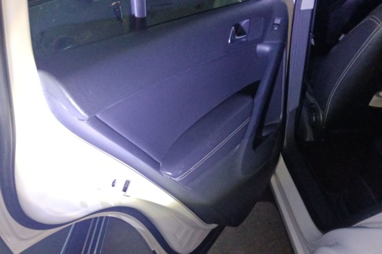 大众 途观 2016款 280TSI 自动两驱丝绸之路风尚版中控内饰49