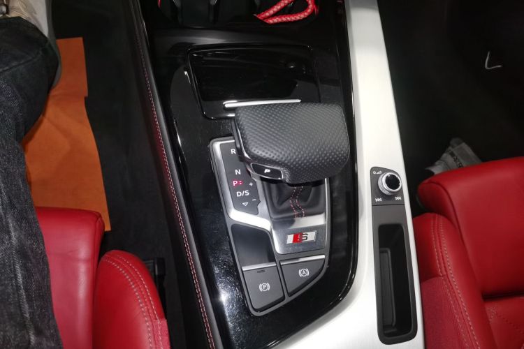 奥迪S4 2020款 S4 3.0TFSI中控内饰18