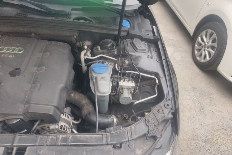 奥迪A4L 2013款 35 TFSI 自动舒适型局部细节9007