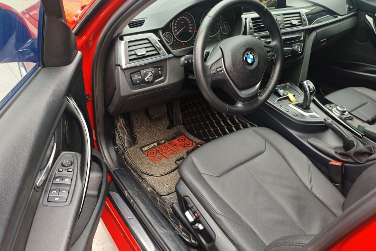 宝马3系 2017款 320Li M运动型中控内饰7003