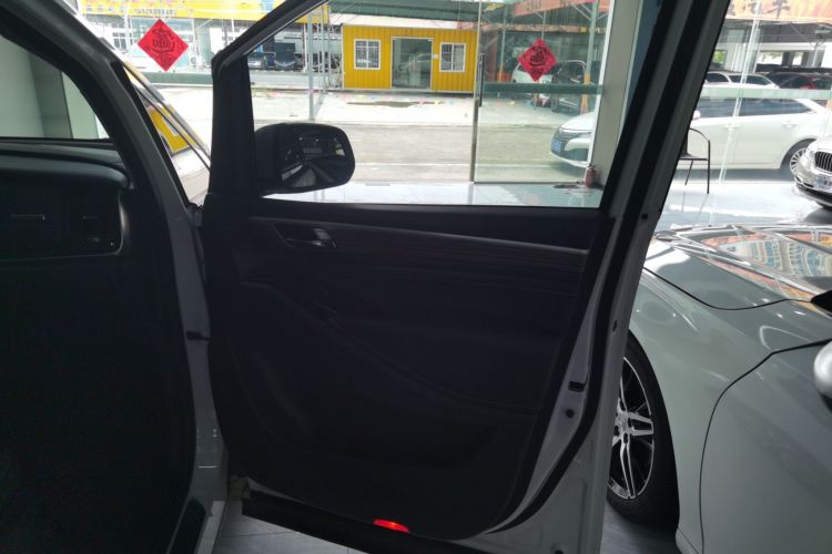 广汽传祺 传祺M8 2021款 领秀系列 390T 尊享版中控内饰42