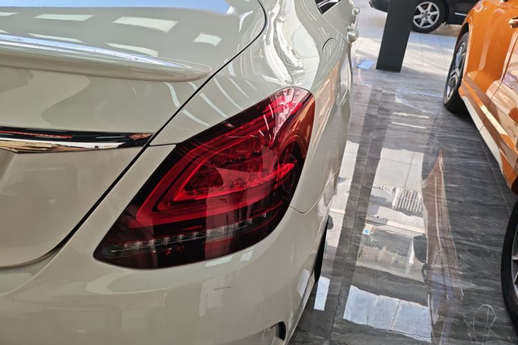 奔驰C级 2019款 C 260 运动版车身外观6006