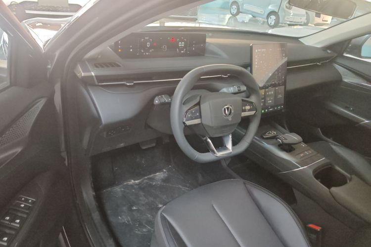 长安 逸动 2025款 蓝鲸 1.5T 500Bar尊贵型中控内饰20