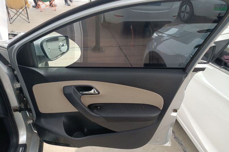 大众 2012款 1.6L Cross Polo AT中控内饰42