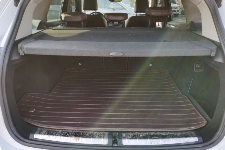 宝马X1 2018款 xDrive20Li 尊享型机舱底盘23