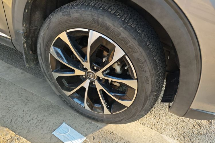 长安CS85 COUPE 2019款 1.5T DCT动版 国VI车身外观10