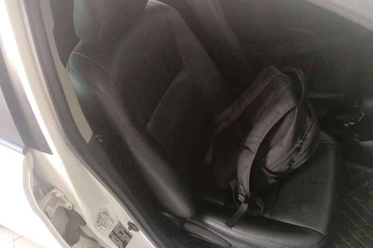 丰田 威驰FS 2017款 1.5L CVT锋驰版局部细节41