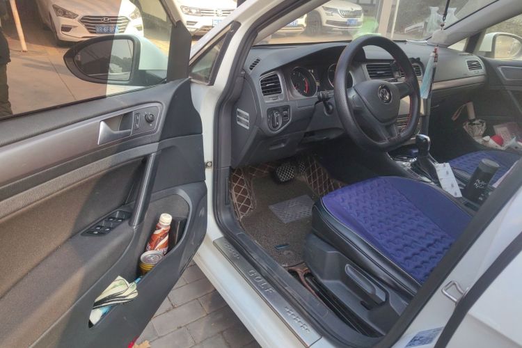 大众 高尔夫 2016款 1.6L 自动时尚型中控内饰20