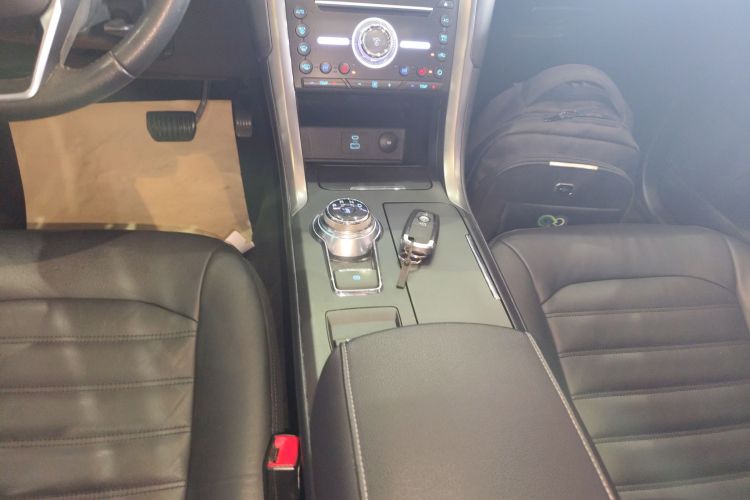 福特 蒙迪欧 2018款 EcoBoost 200 时尚型中控内饰18