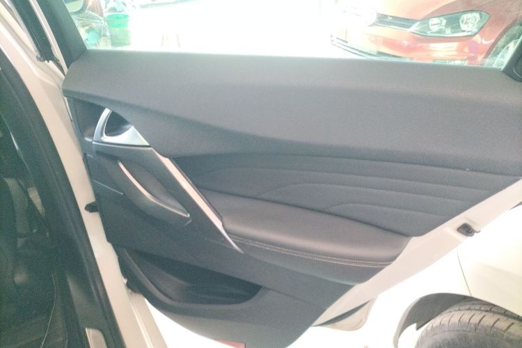 DS 5 2015款 1.6T 雅致版THP160中控内饰7006