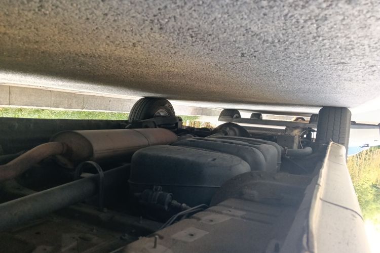 上汽大通MAXUS 大通G10 2014款 2.0T 自动精英版局部细节9002