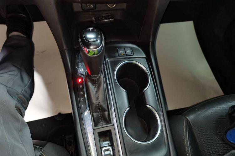 雪佛兰 探界者 2018款 RS 550T 自动四驱捍界版中控内饰18