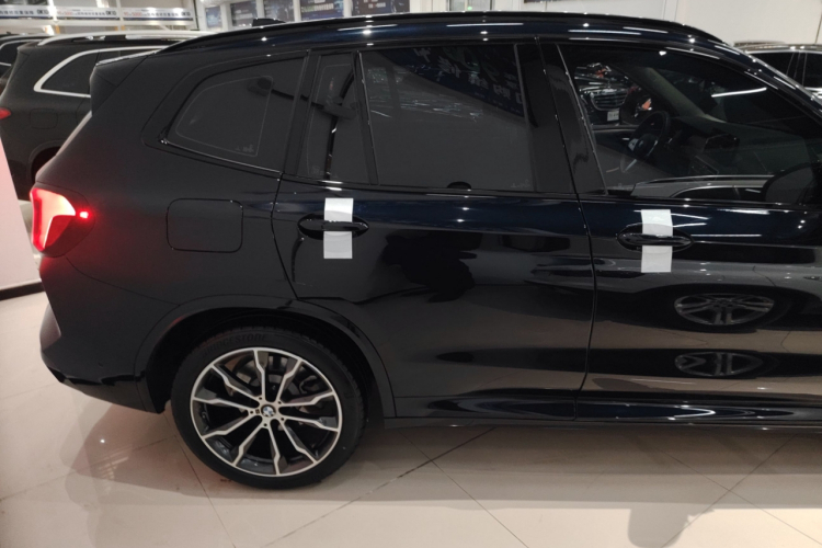 宝马X3 2023款 改款 xDrive30i 领先型 M曜夜套装车身外观7