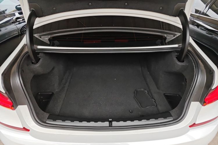 宝马3系 2022款 320Li M运动套装中控内饰23