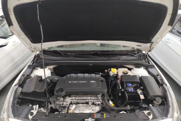 雪佛兰 科鲁兹 2015款 1.5L 经典 SE AT机舱底盘24