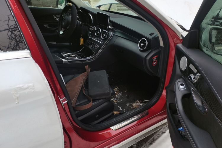 奔驰C级 2018款 C 200 L 运动版 成就特别版局部细节9005