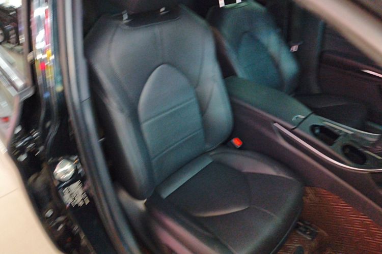 丰田 亚洲龙 2019款 双擎 2.5L 豪华版 国VI局部细节41