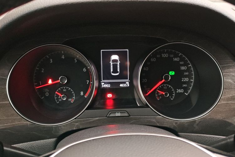 大众 高尔夫·嘉旅 2016款 230TSI 自动豪华型局部细节14