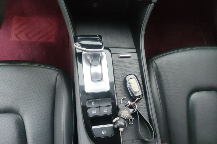 现代 名图 2021款 1.8L CVT GLX精英版中控内饰18