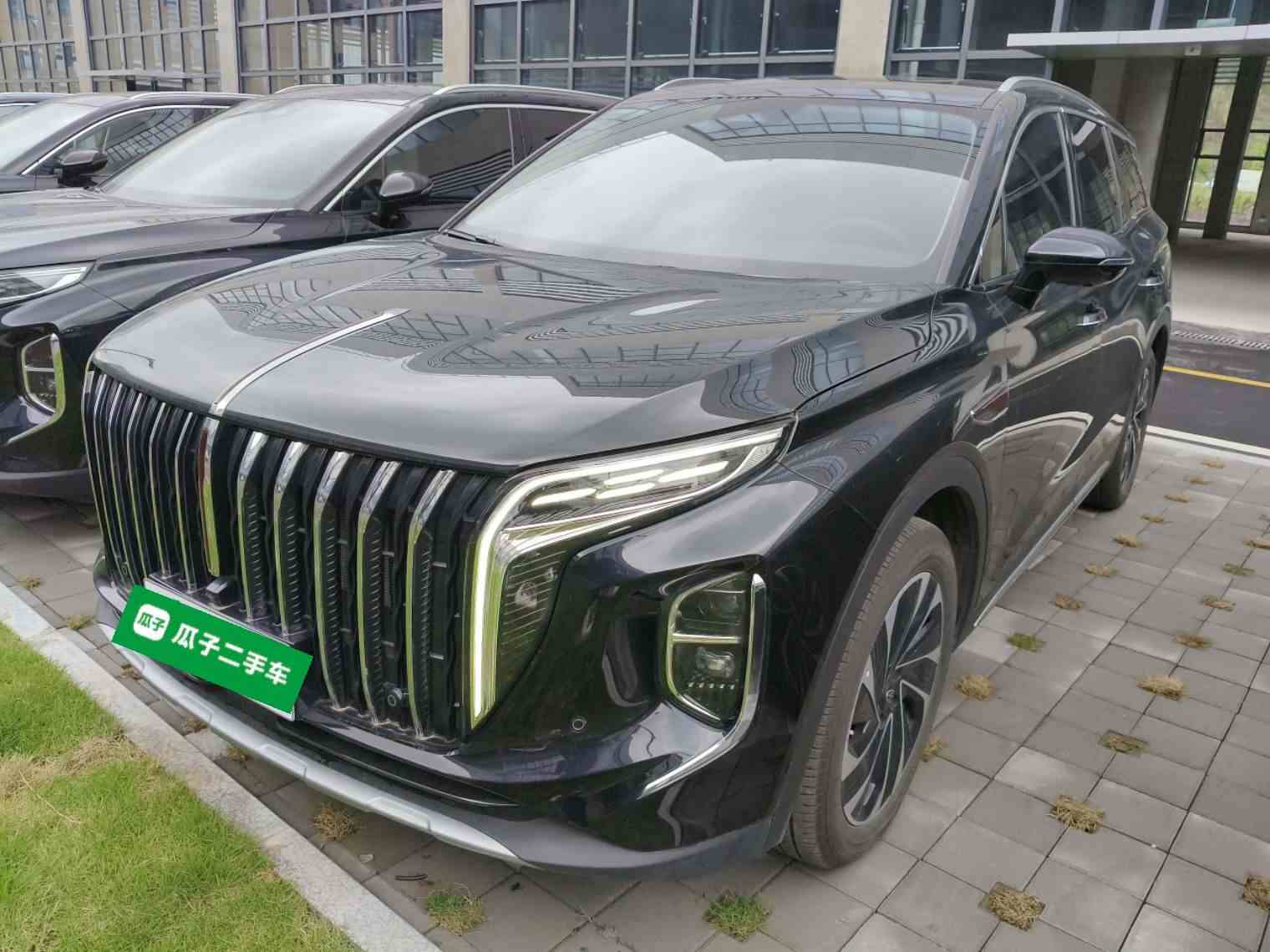 红旗HS7 PHEV 2024款 2.0T PHEV 四驱旗畅版 6座(2)