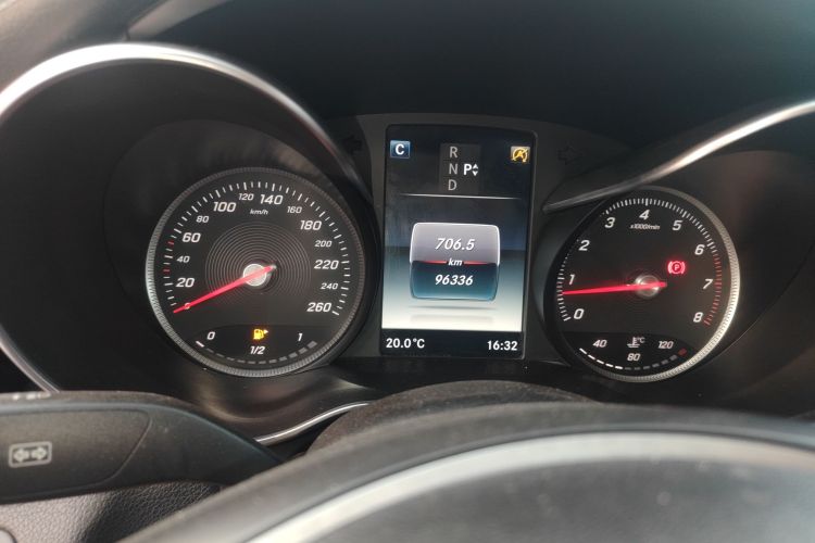 奔驰C级 2018款 C 200 L 运动版局部细节14