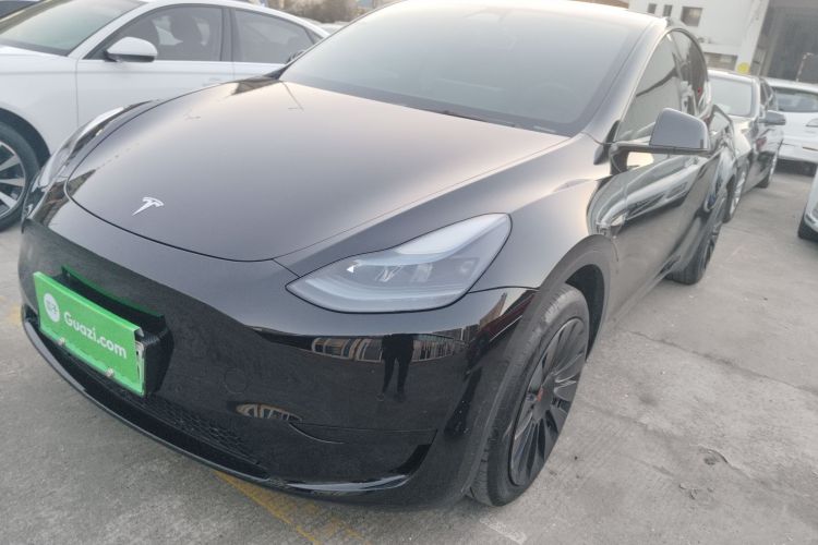 特斯拉 Model Y 2023款 后轮驱动版车身外观1