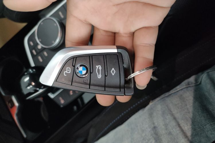 宝马2系(进口) 2021款 225i 四门轿跑车 M运动曜夜套装中控内饰11