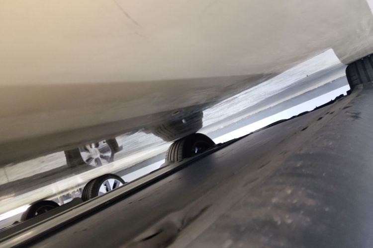 特斯拉 Model Y 2023款 长续航全轮驱动版局部细节9001