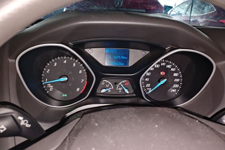 福特 福克斯 2012款 三厢 1.6L 自动舒适型局部细节14