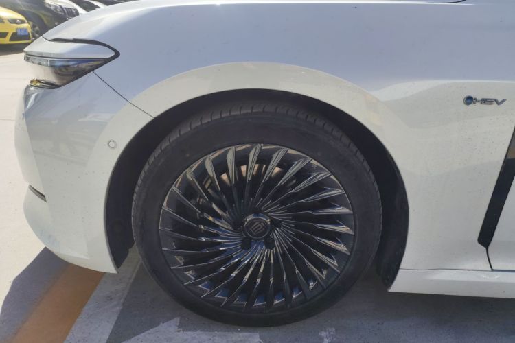 丰田 皇冠(进口) 2024款 2.5L 至尊版车身外观6007