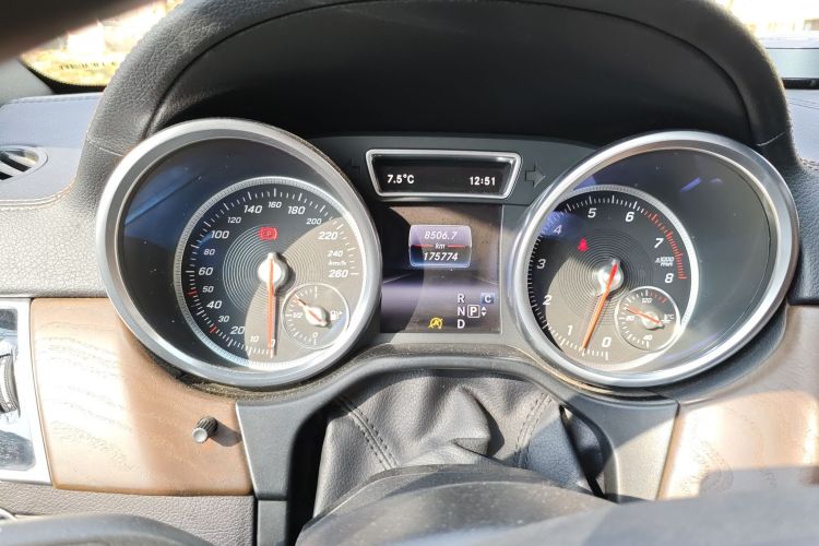 奔驰GLS  GLS 400 4MATIC豪华型中控内饰15