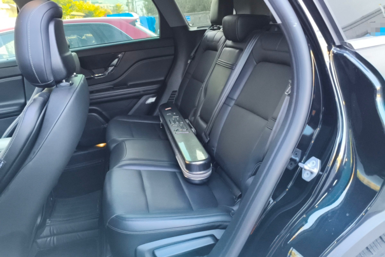 林肯 冒险家 2022款 2.0T 两驱尊享版中控内饰21