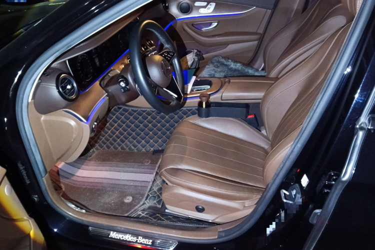 奔驰E级 2023款 改款 E 300 L 时尚型局部细节19