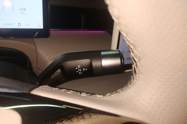 吉利银河 银河星耀8 2025款 130km EM-i 旗舰版中控内饰18