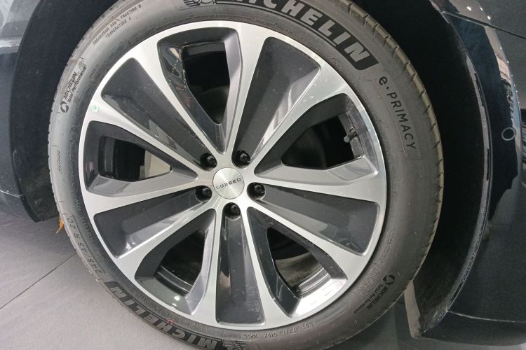 鸿蒙智行 智界S7 2024款 Pro车身外观10