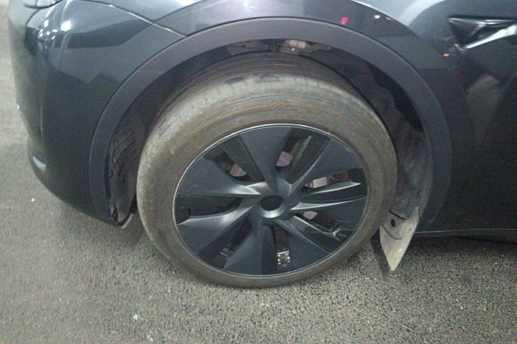 特斯拉 Model Y 2024款 后轮驱动版车身外观6001