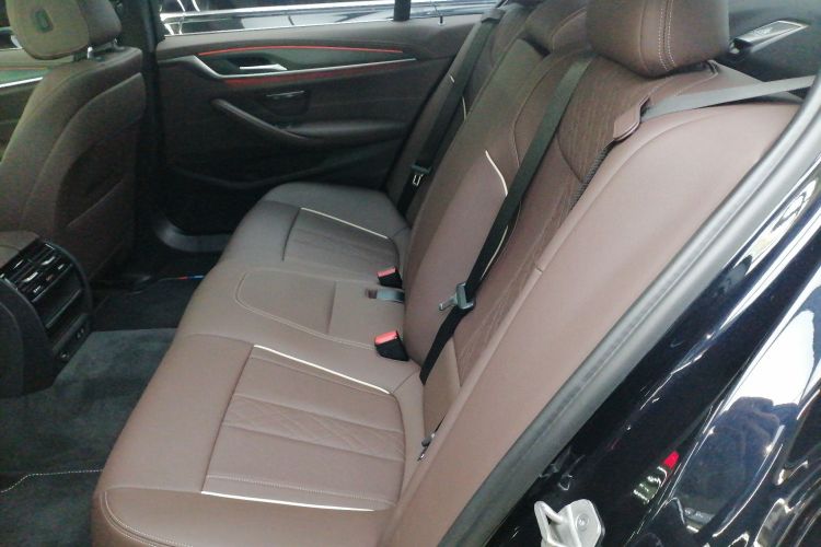 宝马5系 2021款 530Li xDrive M运动套装中控内饰21