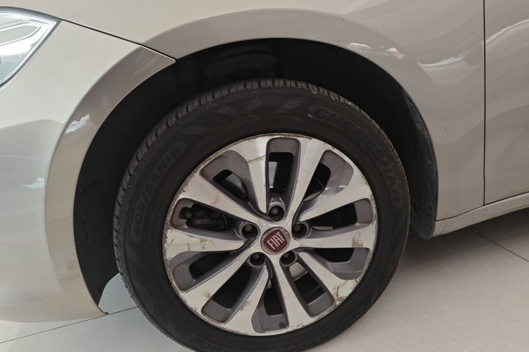 菲亚特 菲翔 2012款 1.4T 自动劲享版车身外观35